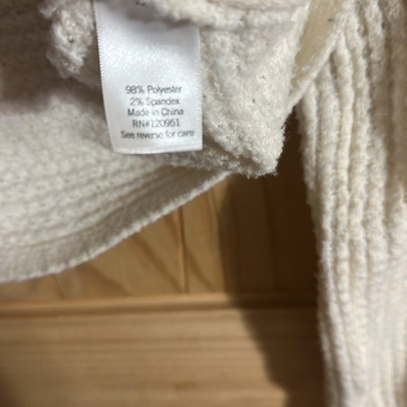 SO Women's White Cropped Sweater - Picture 4 of 5